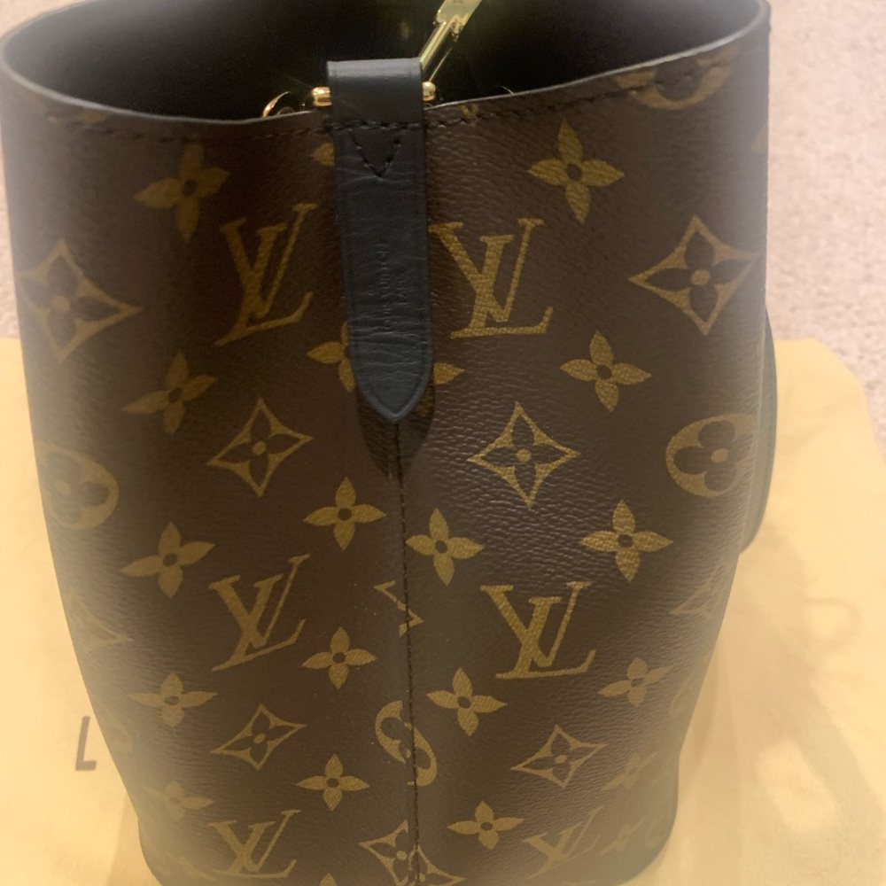 Louis Vuitton Brown Monogram Canvas Bucket Bag with Black Trim - Picture 6 of 11